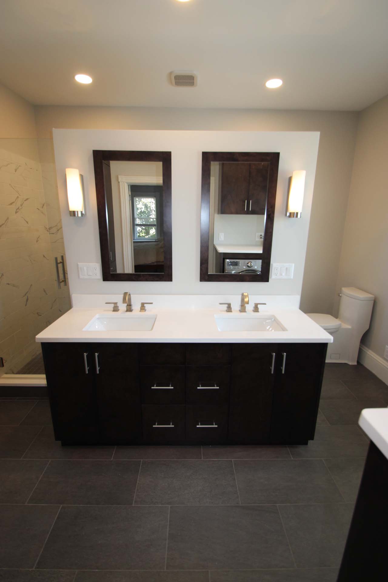 Bathrooms 3